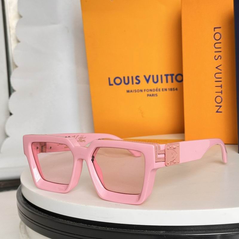 Louis Vuitton Sunglasses ID:20260319-277